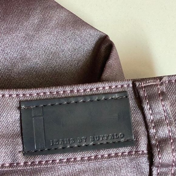 Metallic Muted Purple Cropped Jeans With Ankle Zippers Size 10P - Picture 8 of 16